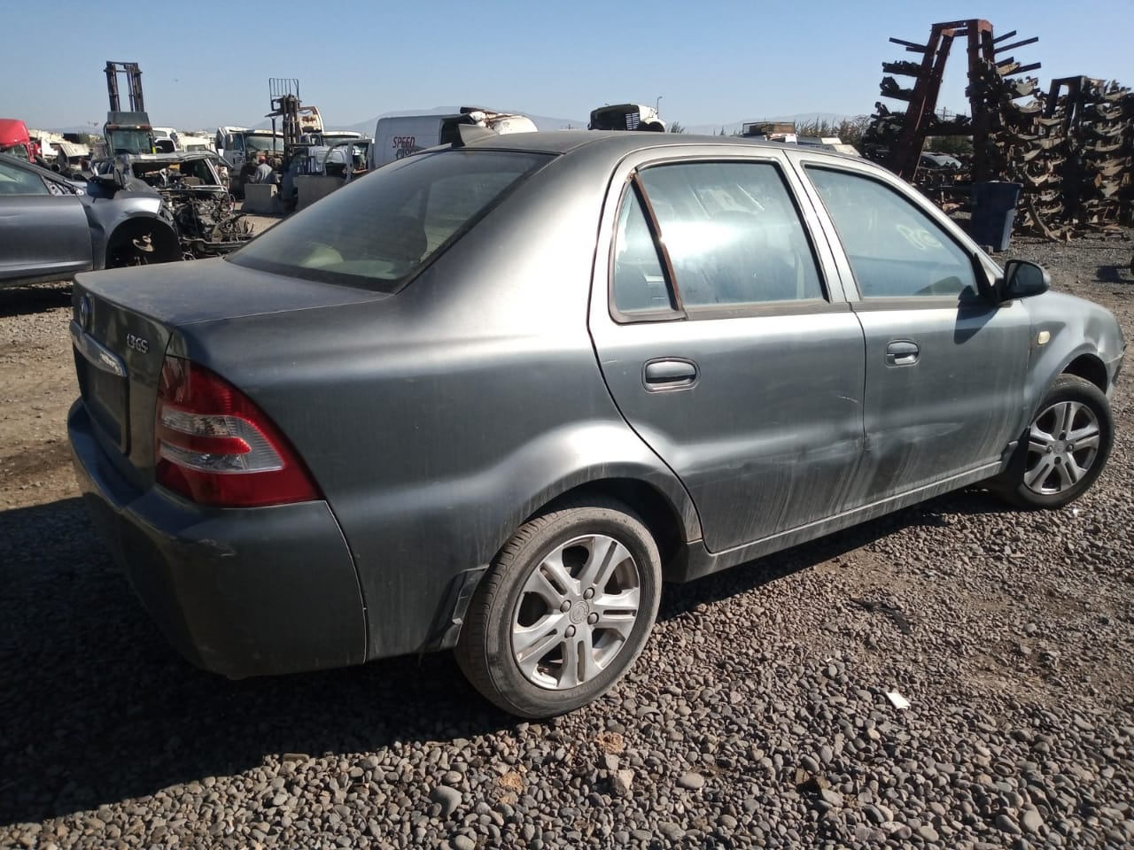 MUñON Geely NEW 2013  USADO  EN DESARME